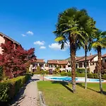 Sunflower Relax Pool And Terrace - Happy Apartment