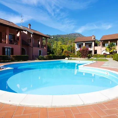 Sunflower Relax Pool And Terrace - Happy