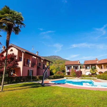 Sunflower Relax Pool And Terrace - Happy Lesa
