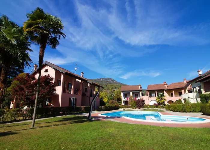 Sunflower Relax Pool And Terrace - Happy 公寓