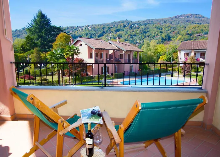 Sunflower Relax Pool And Terrace - Happy 公寓